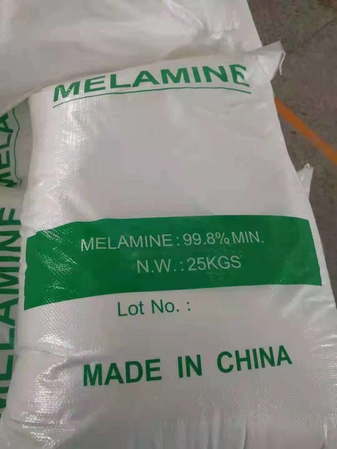 Categoria industrial 99,8% Tripolycyanamide/melamina Crystal Powder branco 3